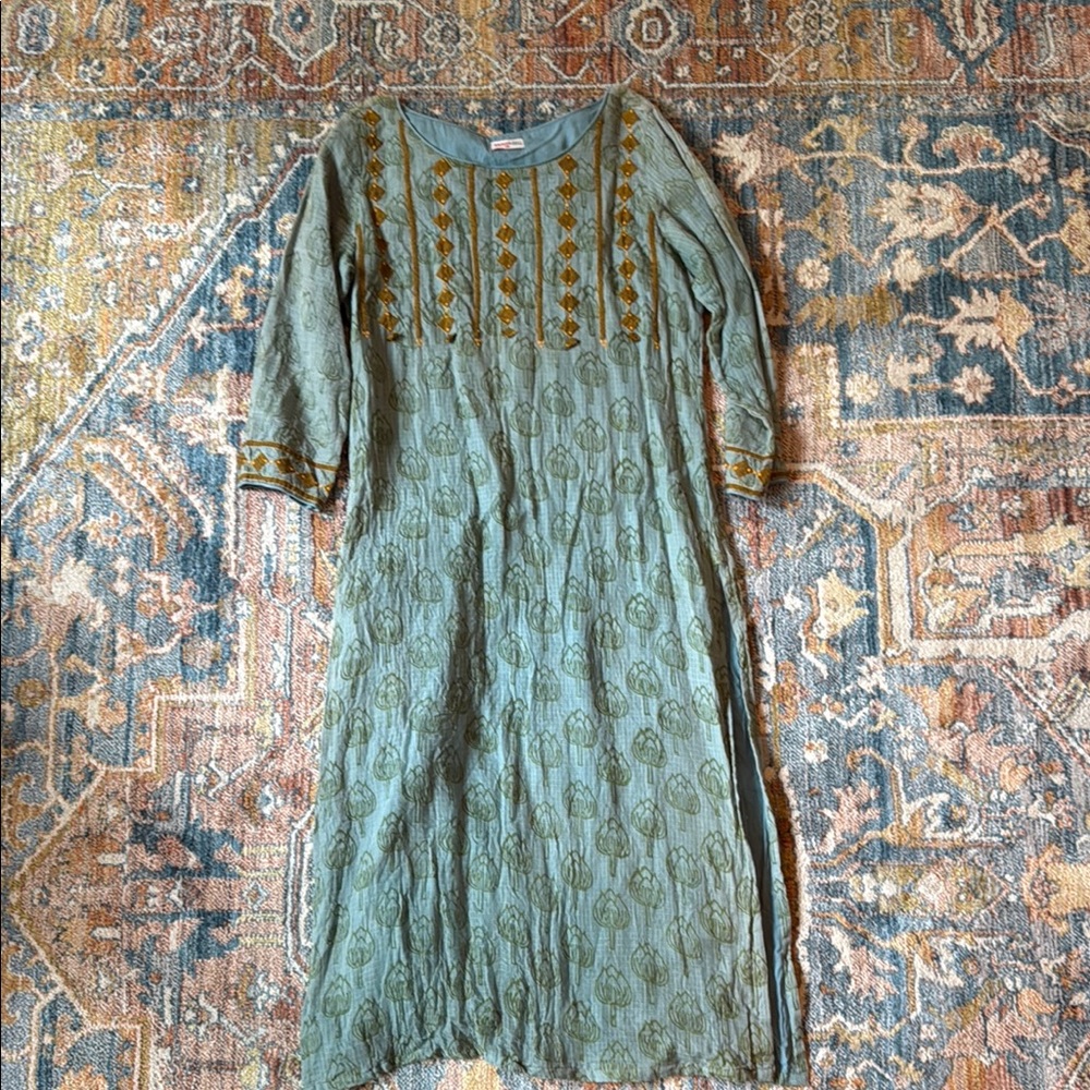 Green Pleated Buttoned Dress with Bishop Sleeves